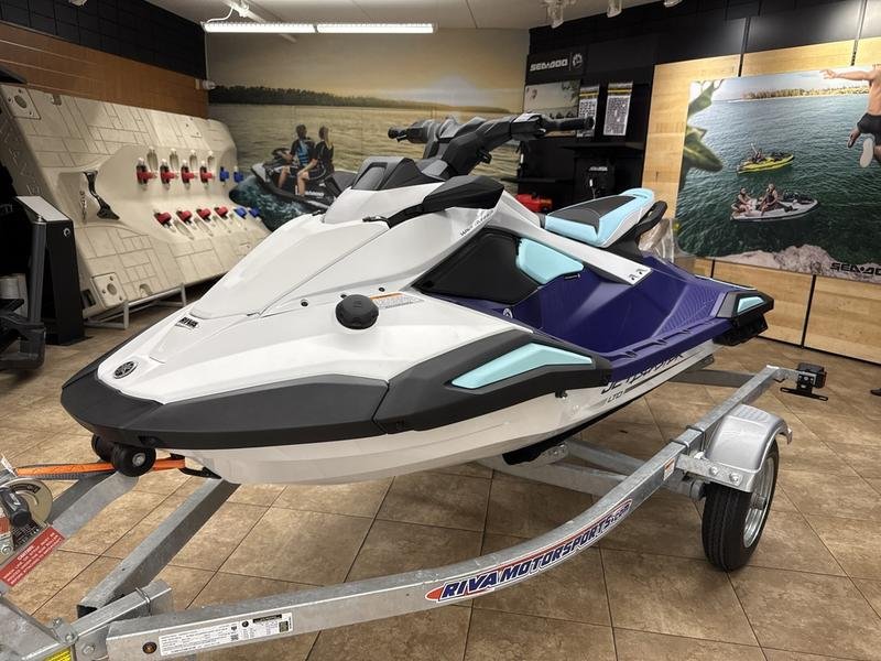 B8F32DCC-B268-4D77-8B0F-913C874D5851